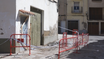 Un incendi afecta greument un edifici a Valls