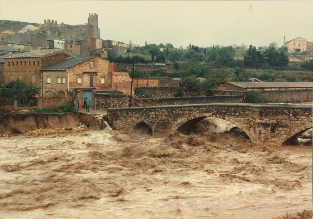 El desbordament del riu Francolí a Montblanc (Foto: Arxiu Comarcal de la Conca de Barberà - Fons Ajuntament de Montblanc)