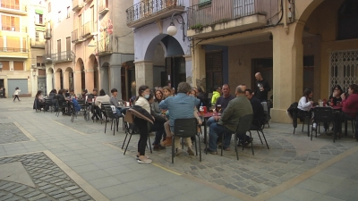 Valls prorroga les facilitats fiscals per a les terrasses dels bars