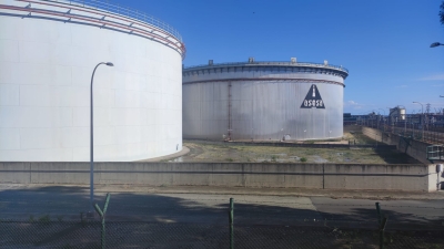 Una fuita de nafta a ASESA provoca un episodi de males olors