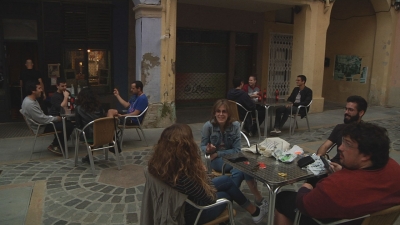 Els bars opten per obrir a municipis com Valls i l&#039;Espluga però la majoria de restaurants no aixequen la persiana