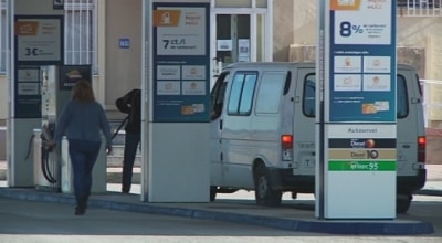 Detingut per atracar una benzinera al Pla de Santa Maria i un supermercat a Vilallonga