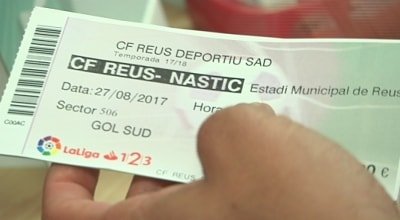 Aficionats del Nàstic es desplacen a Reus per adquirir entrades del derbi