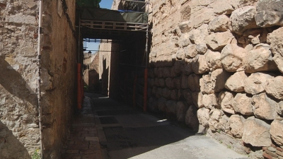 Els treballs per rehabilitar la muralla romana començaran per la Baixada del Roser