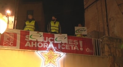La protesta de la policia local boicoteja la inauguració del pessebre reciclat de Constantí