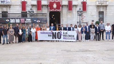 Minut de silenci a Tarragona pel nou feminicidi