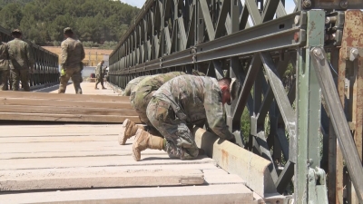 L&#039;exèrcit retira el pont provisional del Bolovi, a Montblanc