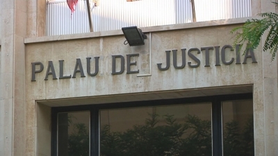 L&#039;Audiència de Tarragona absol quatre mossos acusats de tortures després d&#039;un robatori