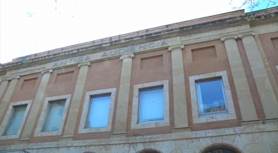 Despreniments a la façana de l&#039;Antiga Audiència de Tarragona